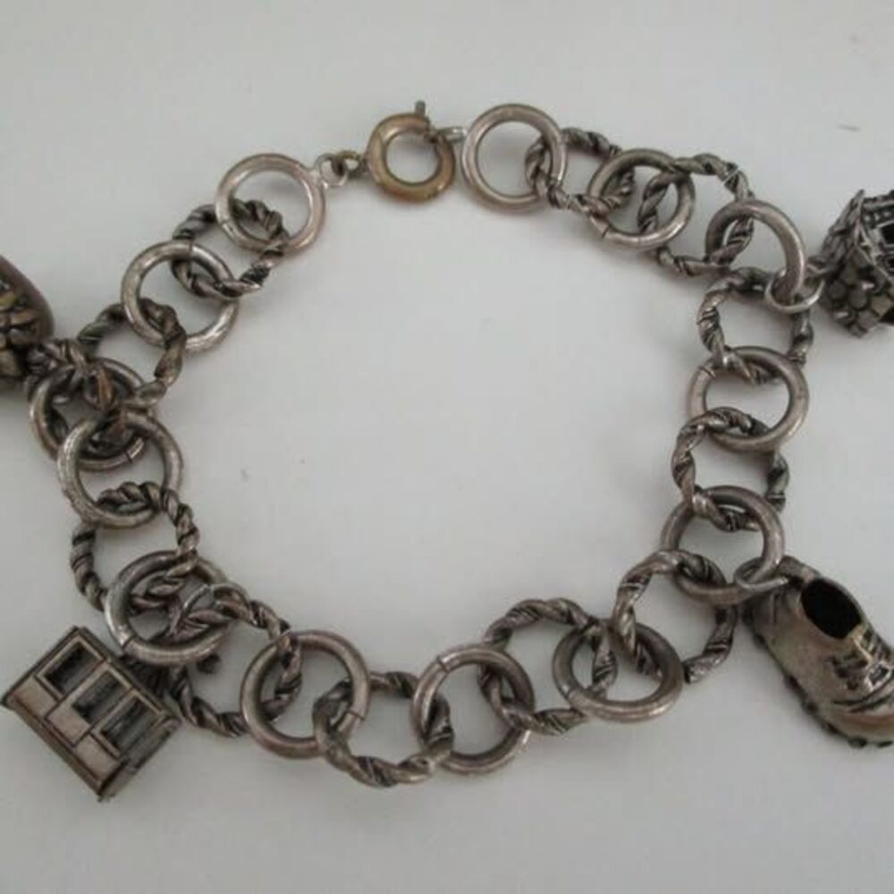 Cute Vintage Charm Souvenir Bracelet Swiss Switzerland Silver tone